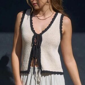 Blu Pepper Lover Girl Knitted Vest Scallop Trim Beige Black Romantic Size Small